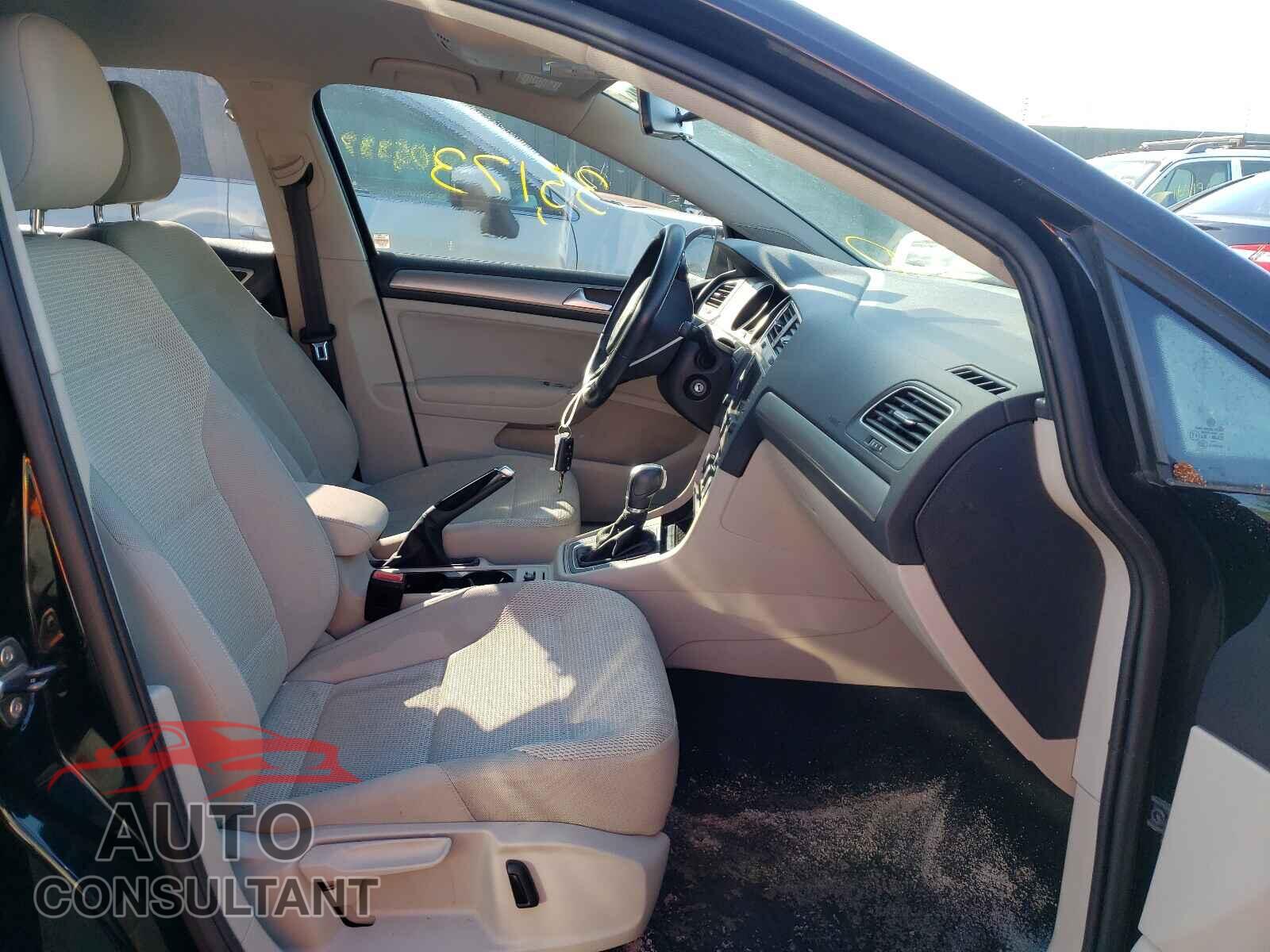 VOLKSWAGEN GOLF 2017 - 3VWC17AUXHM510995