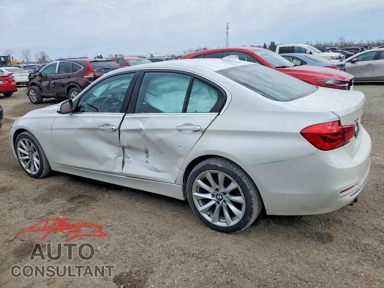 BMW 3 SERIES 2016 - WBA8E3G5XGNU02559