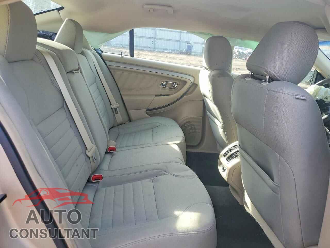 FORD TAURUS 2018 - 1FAHP2D80JG136377