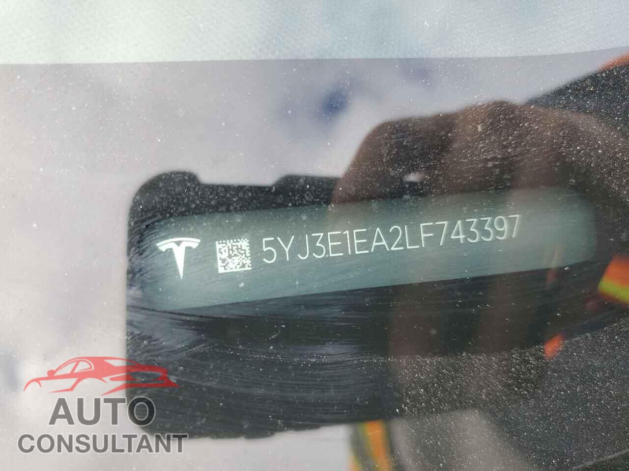 TESLA MODEL 3 2020 - 5YJ3E1EA2LF743397