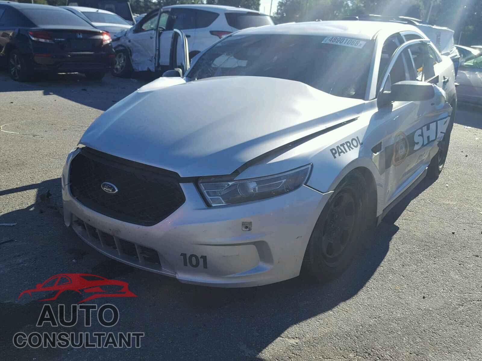 FORD TAURUS 2015 - 1FAHP2MK5FG159575