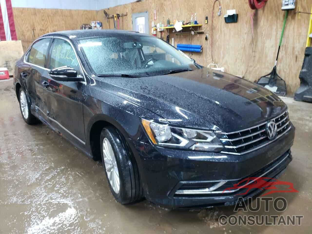 VOLKSWAGEN PASSAT 2017 - 1VWBT7A31HC036093