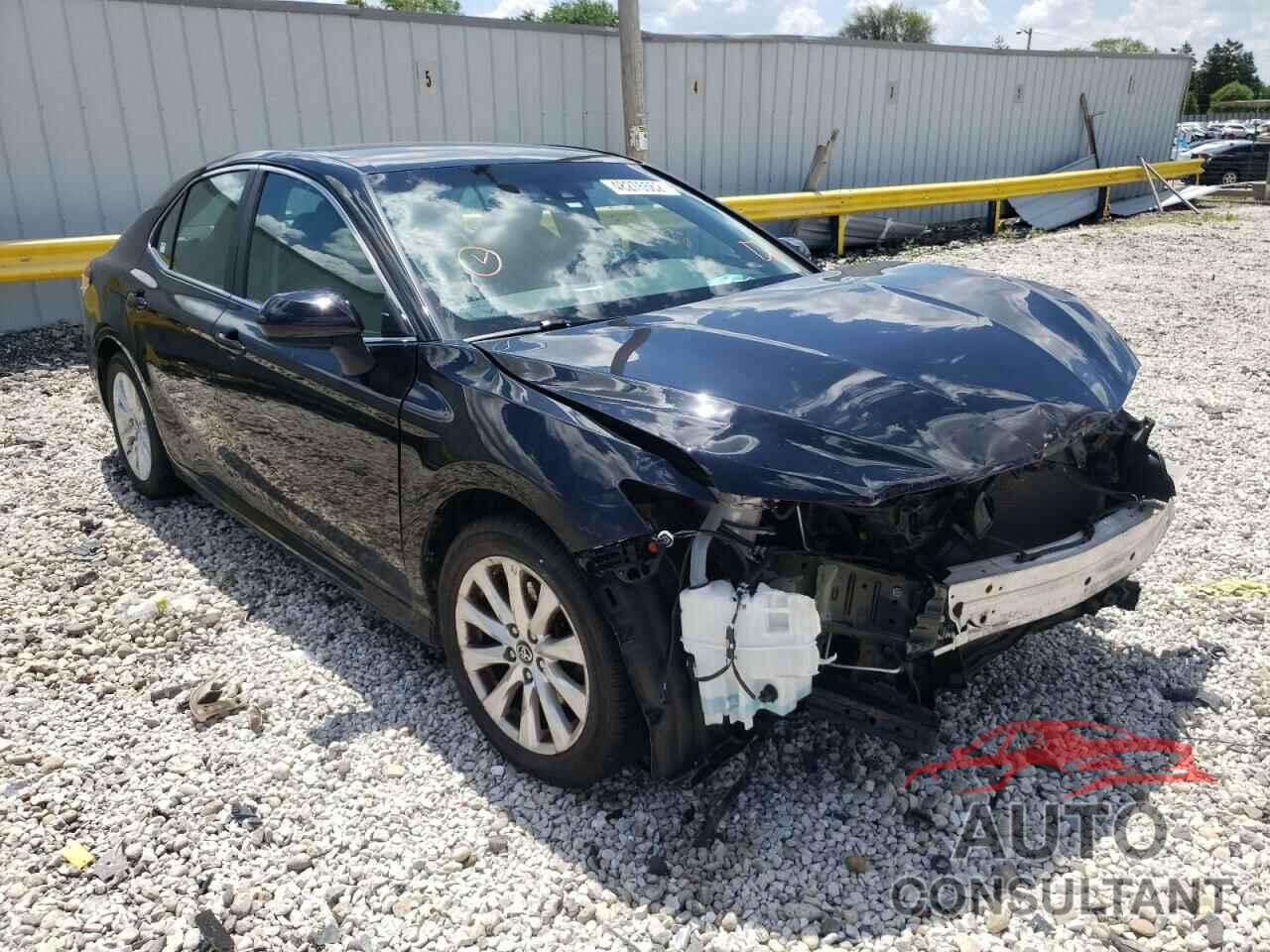 TOYOTA CAMRY 2018 - 4T1B11HK2JU623241