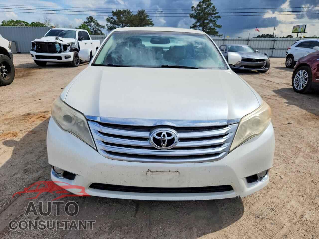TOYOTA AVALON 2011 - 4T1BK3DB3BU398943