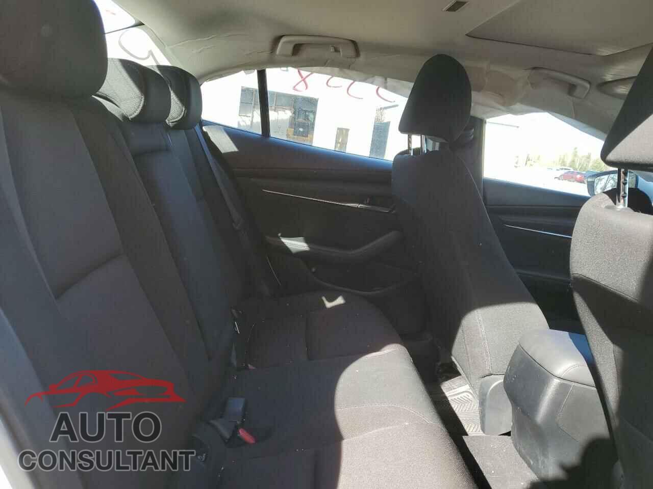 MAZDA 3 2019 - 3MZBPADM5KM101295