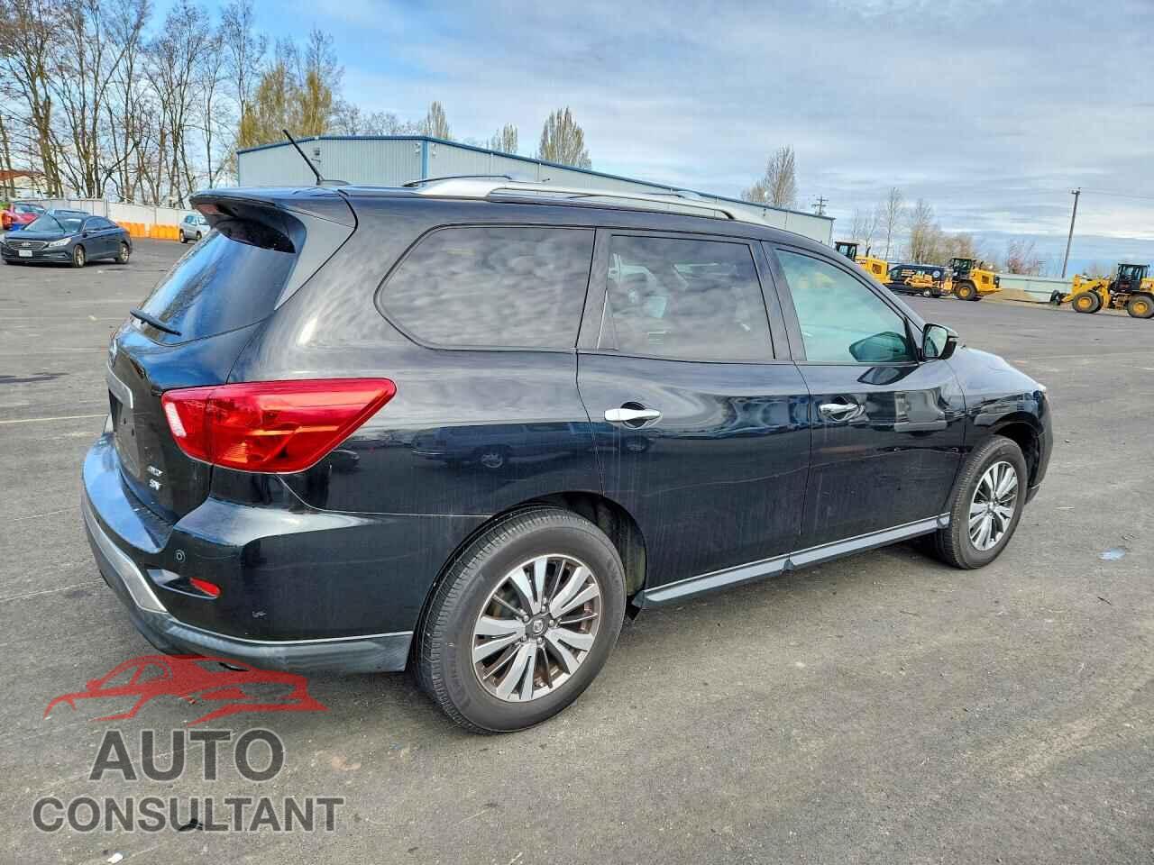 NISSAN PATHFINDER 2017 - 5N1DR2MM4HC657518