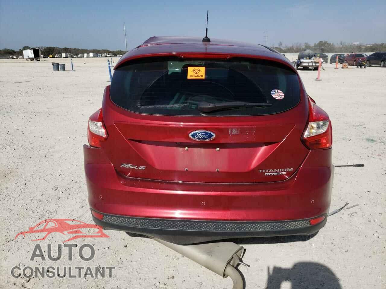 FORD FOCUS 2014 - 1FADP3N25EL195887