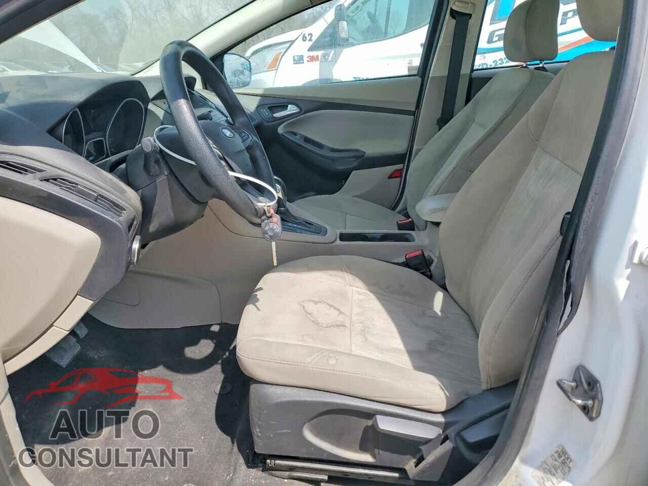 FORD FOCUS 2016 - 1FADP3F26GL269318
