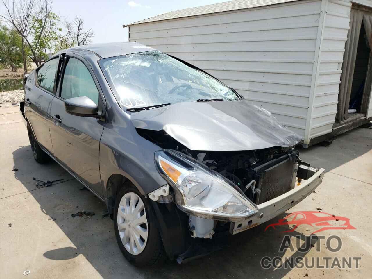 NISSAN VERSA 2018 - 3N1CN7AP4JL887659
