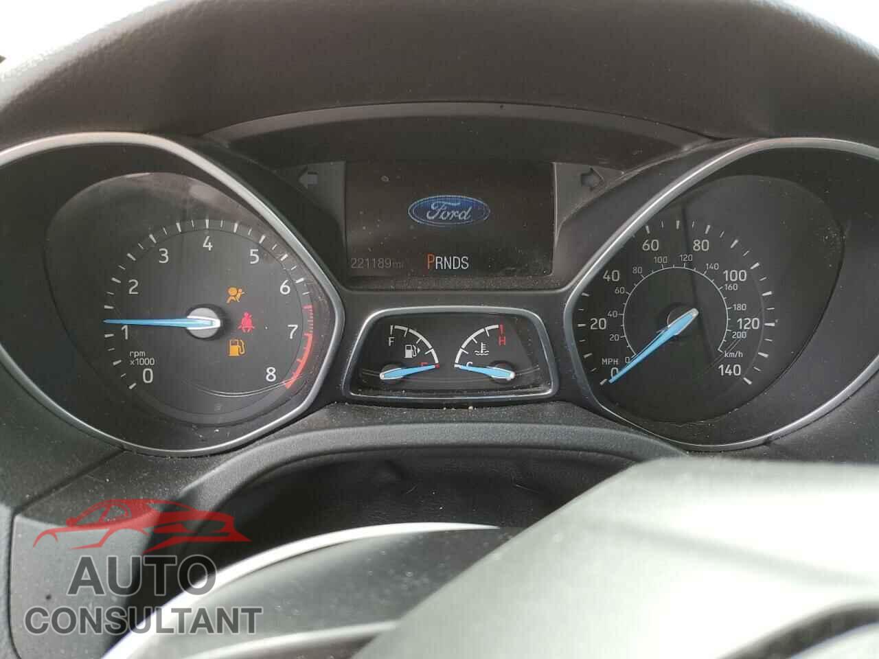 FORD FOCUS 2015 - 1FADP3K21FL330224