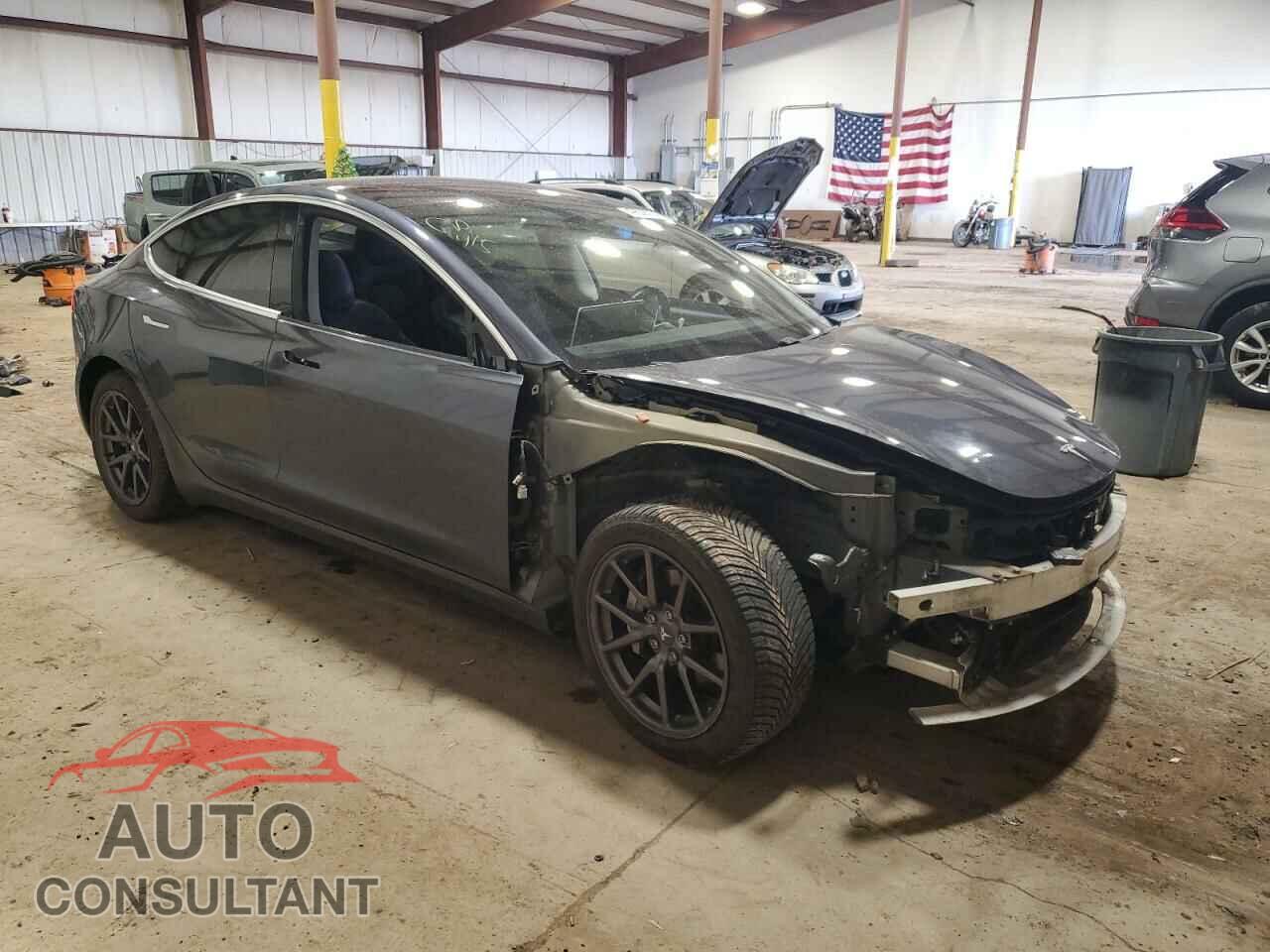 TESLA MODEL 3 2018 - 5YJ3E1EA8JF153556