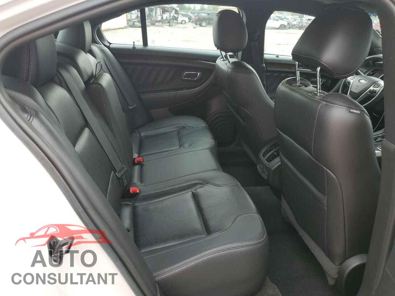 FORD TAURUS 2018 - 1FAHP2F89JG114066