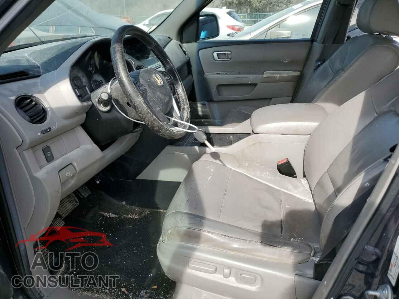 HONDA PILOT 2011 - 5FNYF3H52BB051331