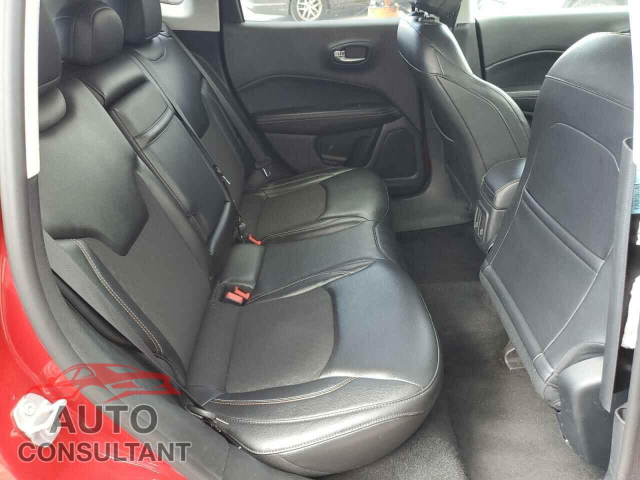 JEEP COMPASS 2018 - 3C4NJDBB0JT457002