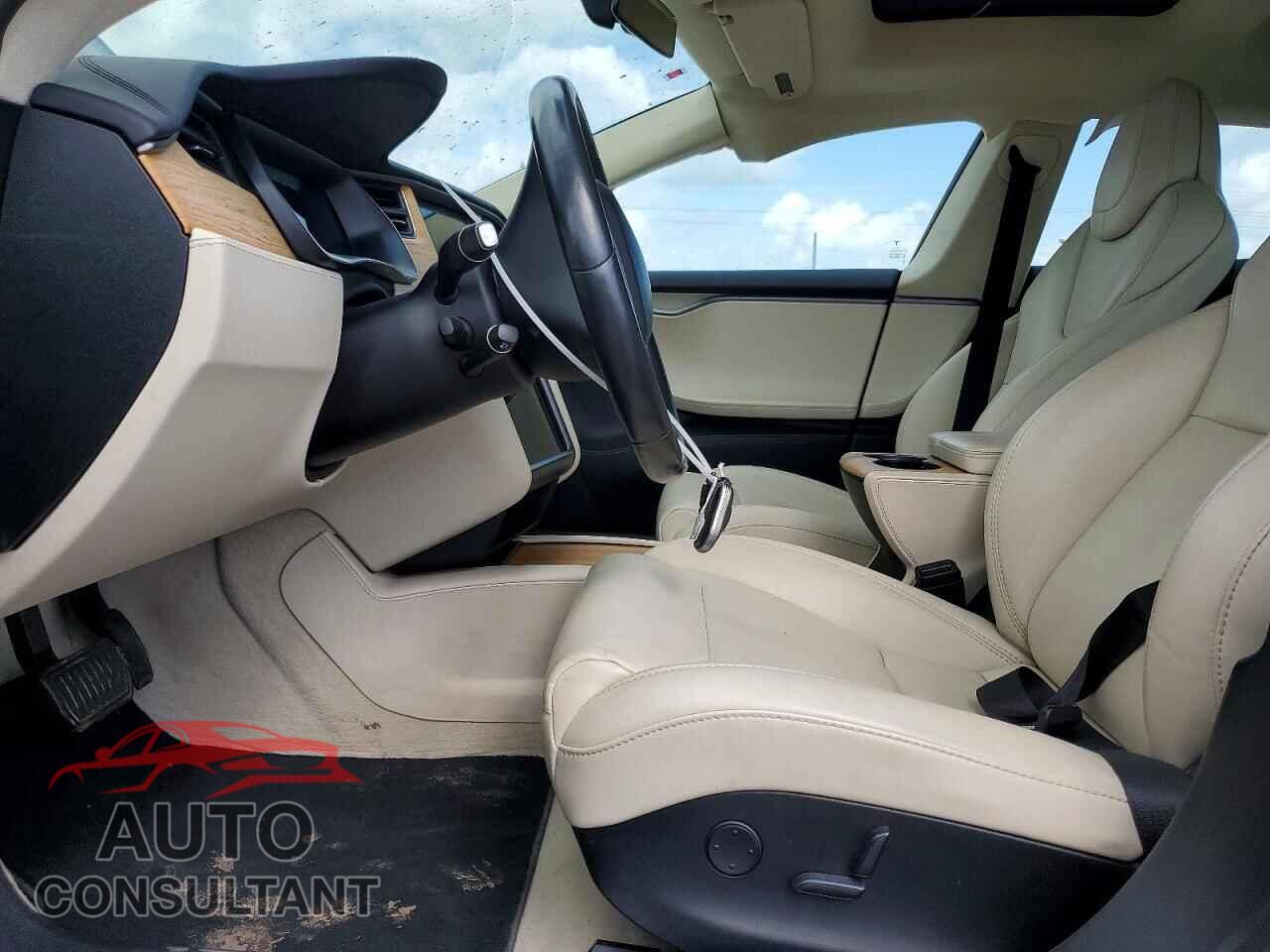 TESLA MODEL S 2019 - 5YJSA1E24KF305589