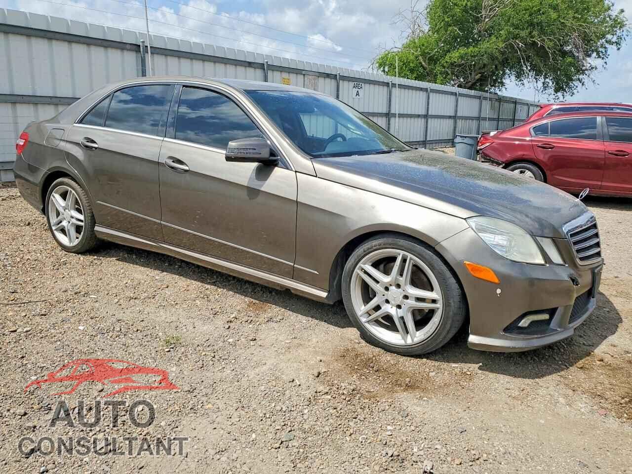 MERCEDES-BENZ E-CLASS 2011 - WDDHF5GB5BA454849