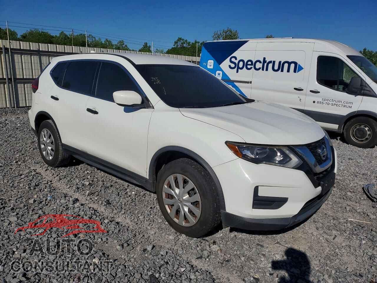 NISSAN ROGUE 2017 - KNMAT2MVXHP512641
