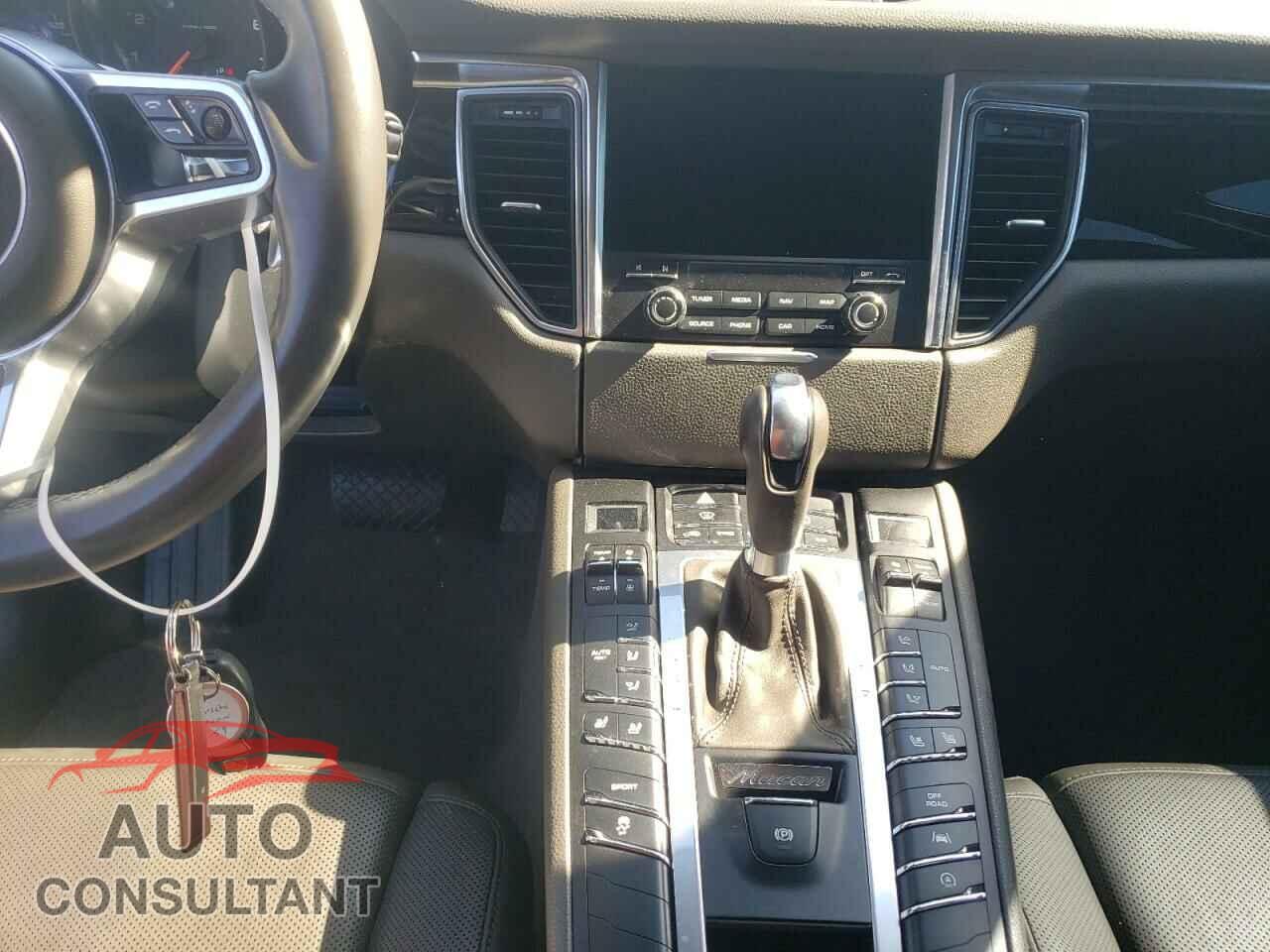 PORSCHE MACAN 2017 - WP1AA2A55HLB08159