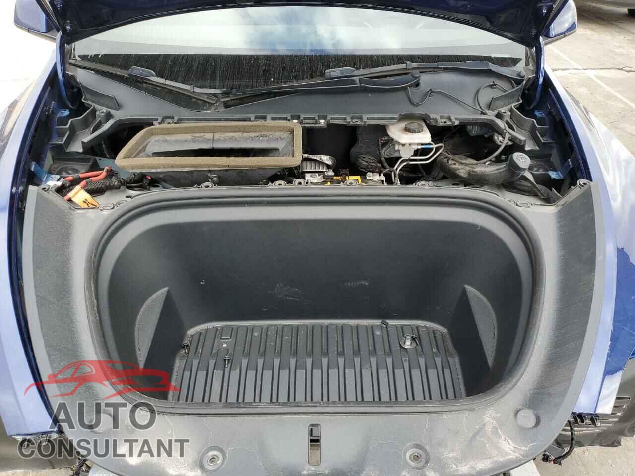 TESLA MODEL Y 2021 - 5YJYGAEE8MF176939