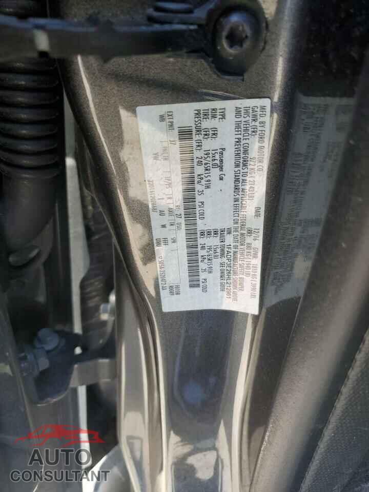 FORD FOCUS 2017 - 1FADP3E26HL212961