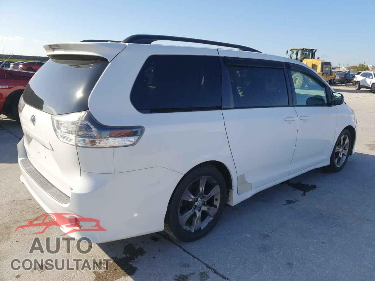 TOYOTA SIENNA 2011 - 5TDXK3DC8BS099164