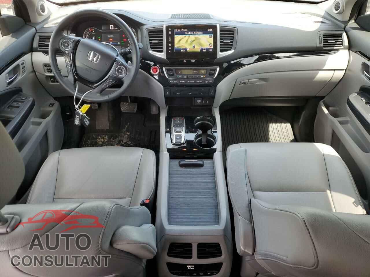 HONDA PILOT 2017 - 5FNYF6H99HB070908