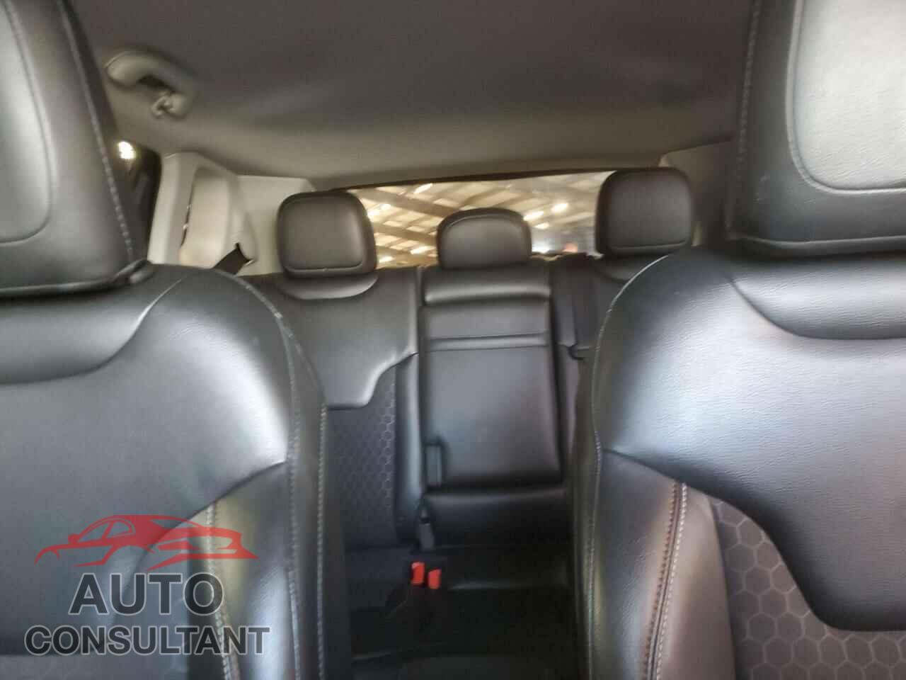 JEEP COMPASS 2019 - 3C4NJDBB0KT593907