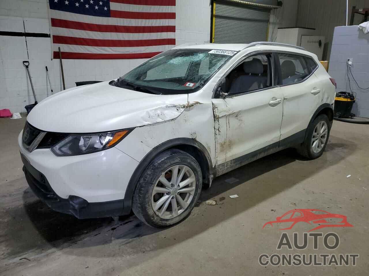 NISSAN ROGUE 2018 - JN1BJ1CR2JW289101