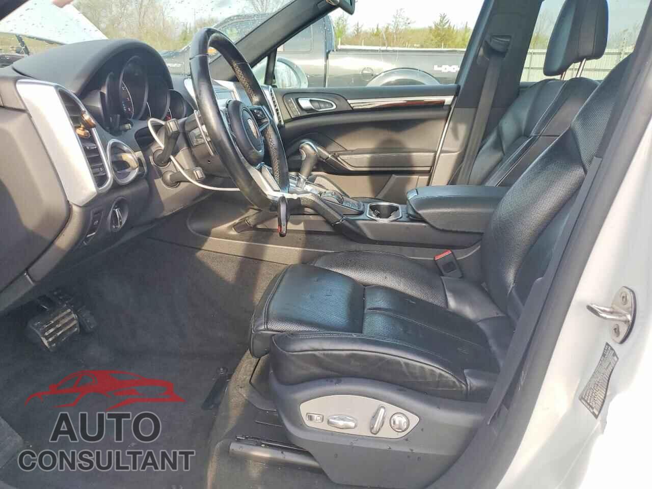 PORSCHE CAYENNE 2017 - WP1AA2A25HKA86174