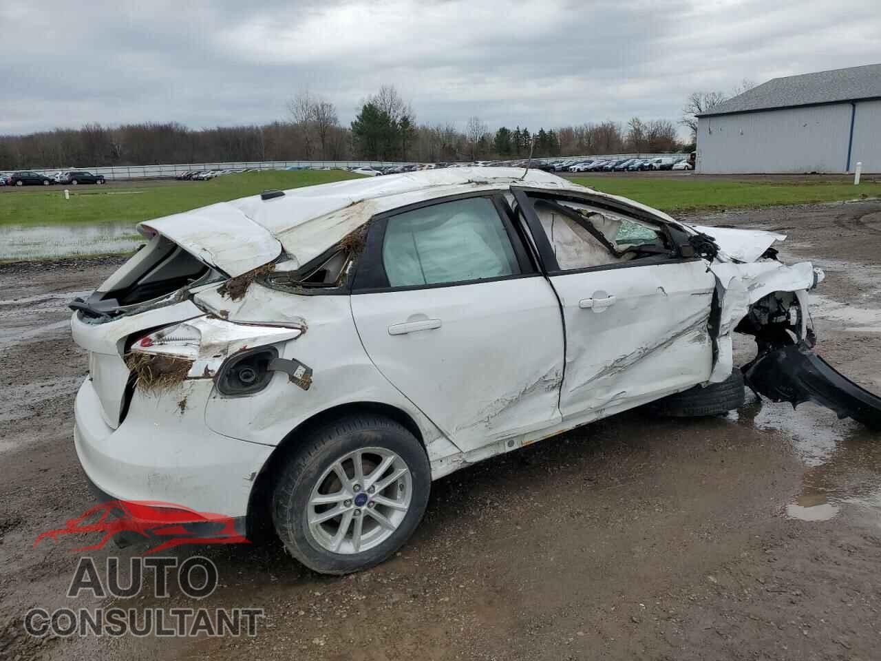 FORD FOCUS 2017 - 1FADP3K23HL247963