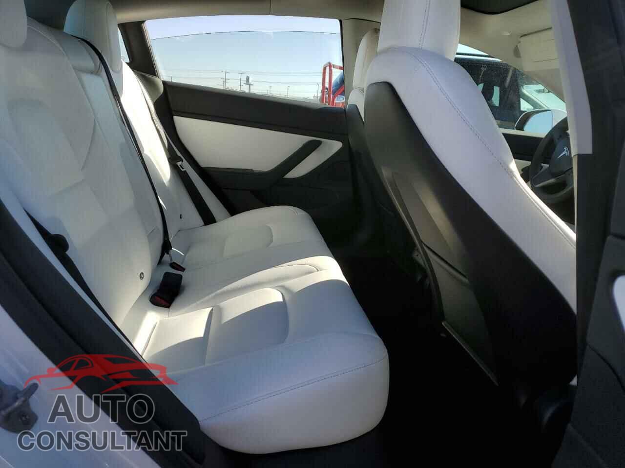 TESLA MODEL 3 2018 - 5YJ3E1EB6JF122282