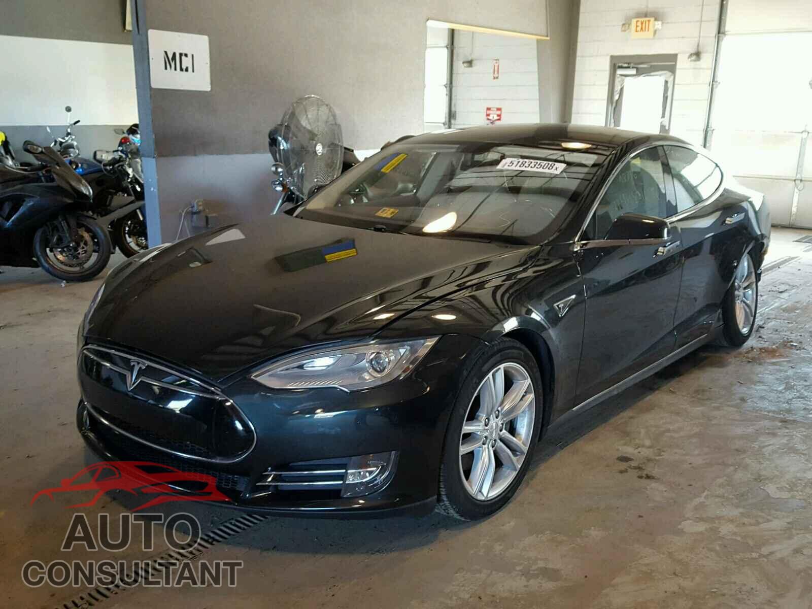 TESLA MODEL S 2013 - 5YJSA1DG3DFP08687