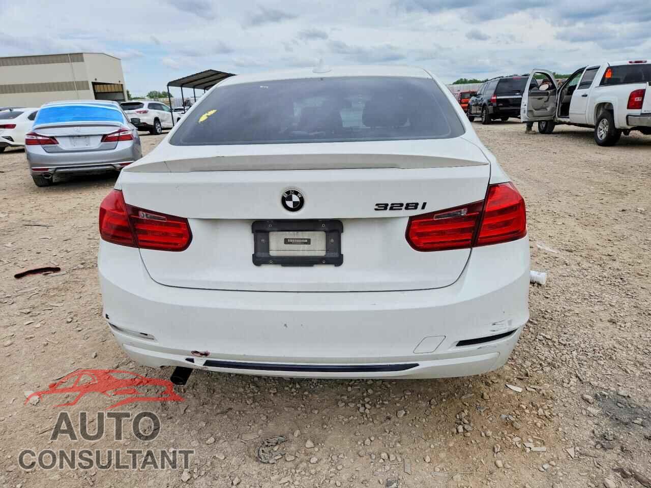 BMW 3 SERIES 2013 - WBA3A5C50DF601522