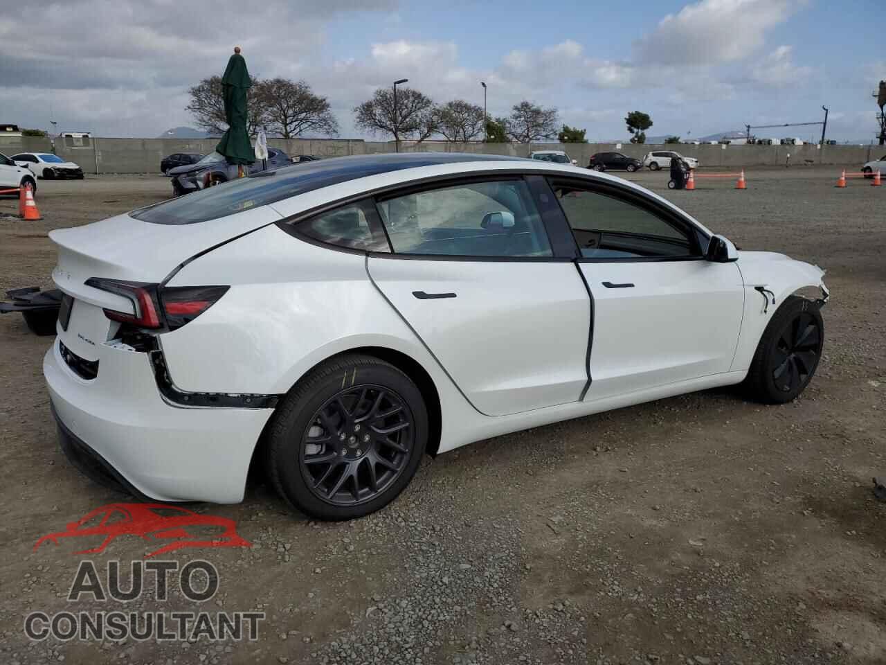 TESLA MODEL 3 2024 - 5YJ3E1EB4RF843339