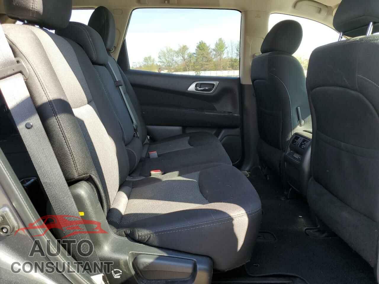 NISSAN PATHFINDER 2017 - 5N1DR2MM1HC903084