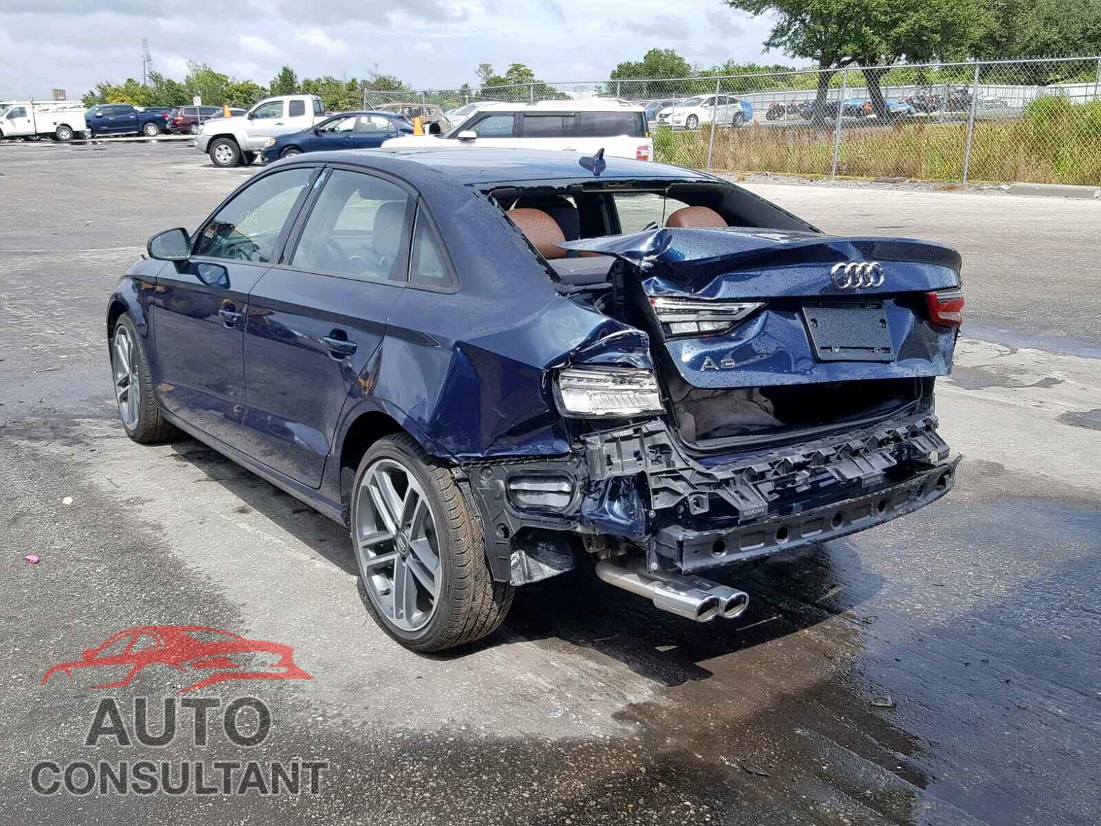 AUDI A3 2018 - WAUAUGFF2J1037637