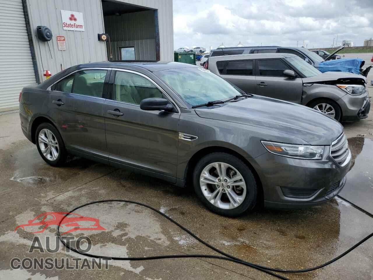 FORD TAURUS 2017 - 1FAHP2D84HG126879