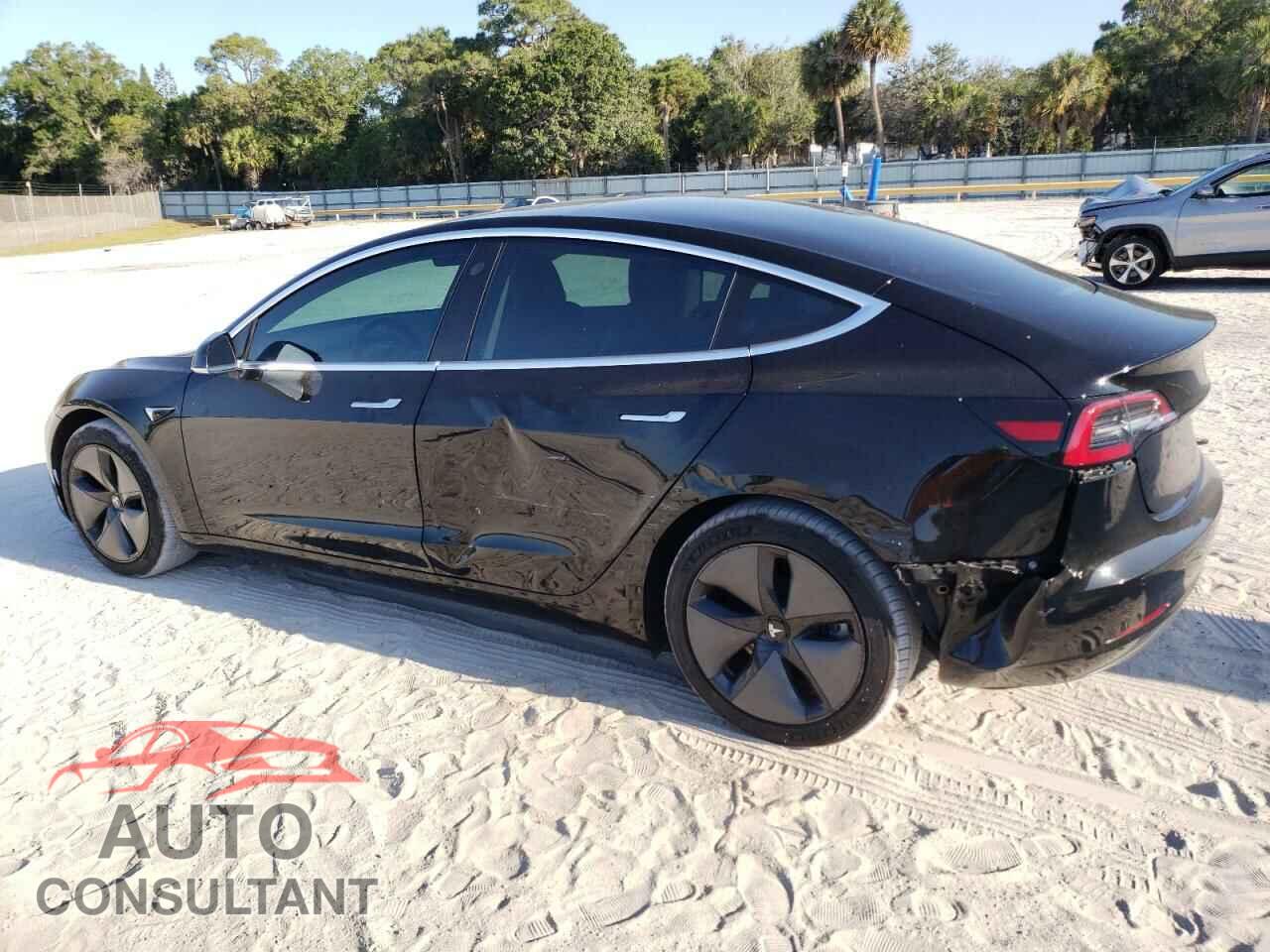 TESLA MODEL 3 2018 - 5YJ3E1EA7JF095259