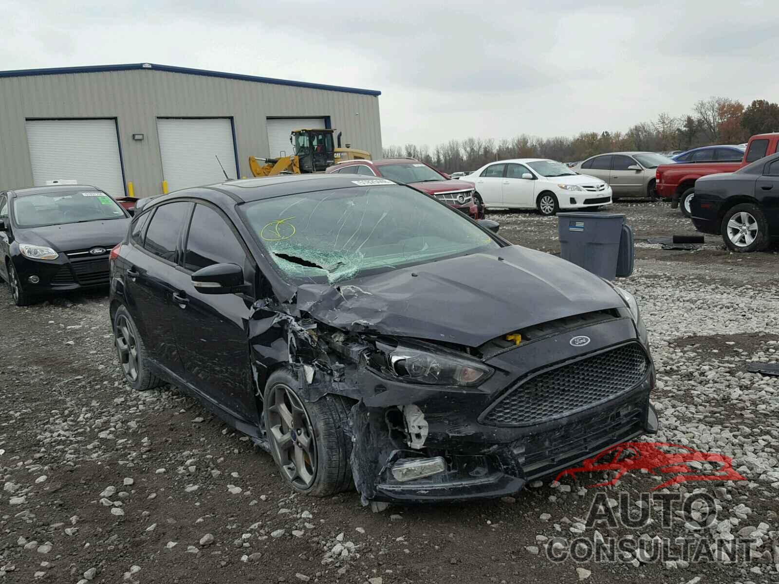 FORD FOCUS 2018 - 1FADP3LP3JL216892