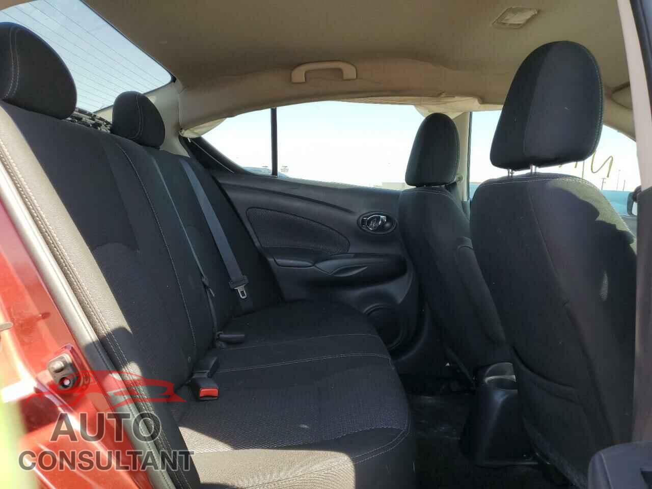 NISSAN VERSA 2019 - 3N1CN7AP3KL856033