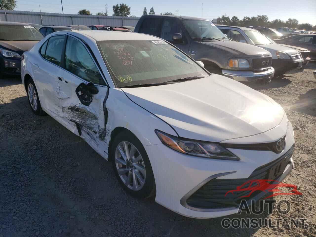 TOYOTA CAMRY 2021 - 4T1C11AK4MU589516