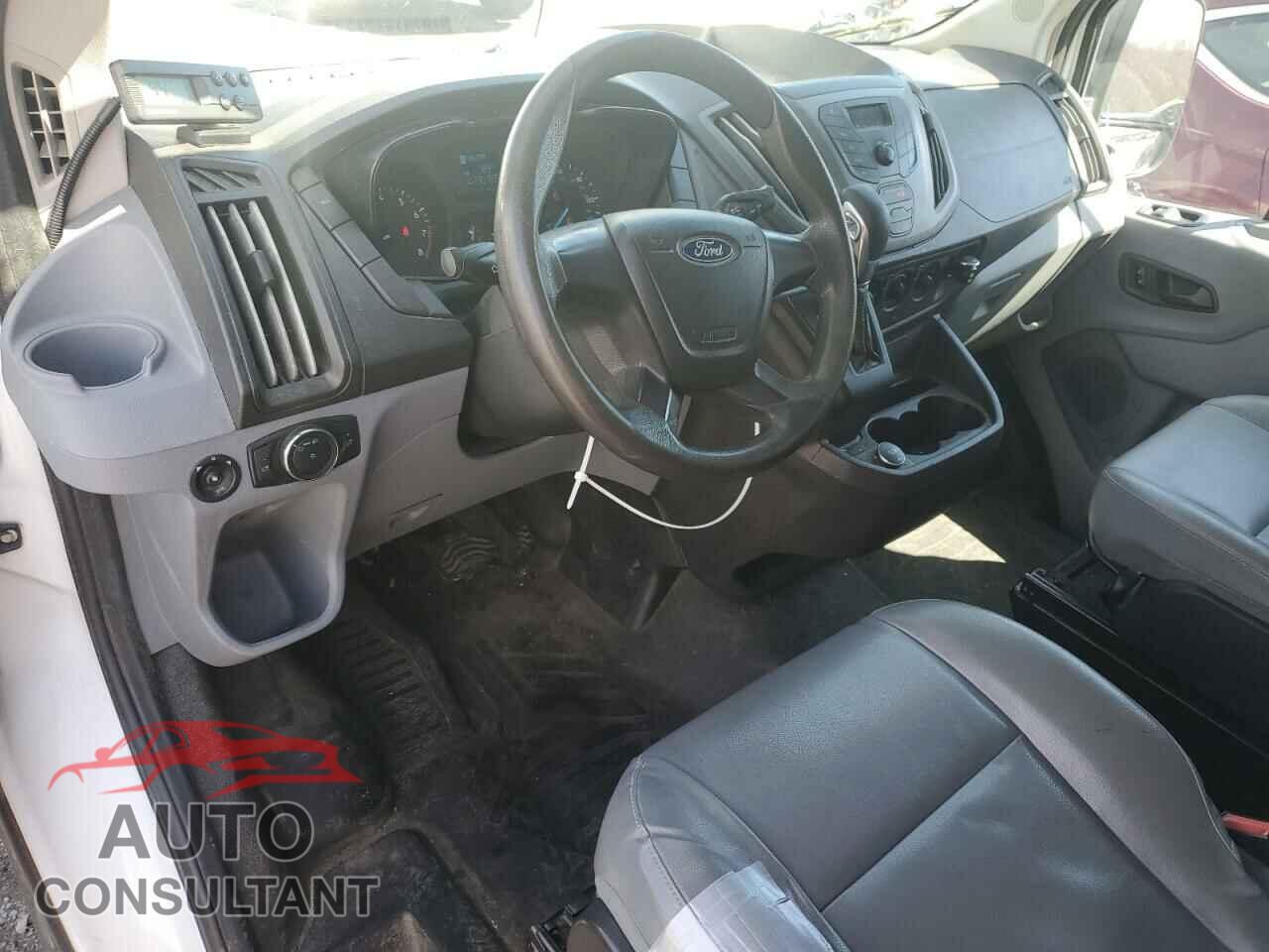 FORD TRANSIT 2017 - 1FTYR1ZM5HKB30604