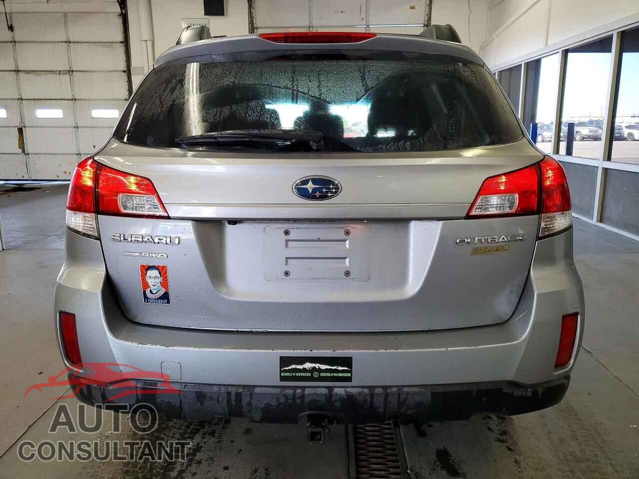SUBARU OUTBACK 2010 - 4S4BRBLC9A3312152