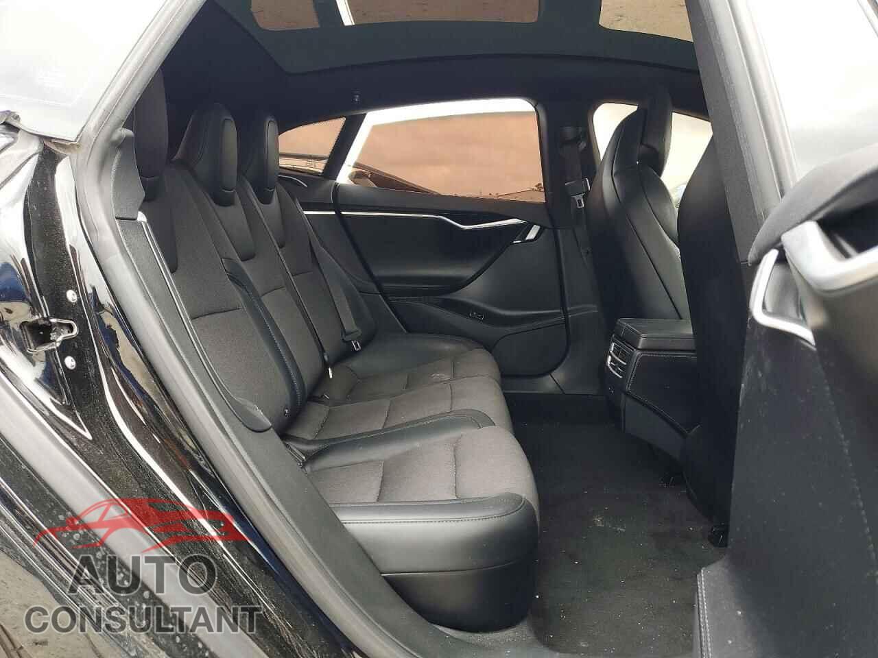 TESLA MODEL S 2017 - 5YJSA1E23HF232157