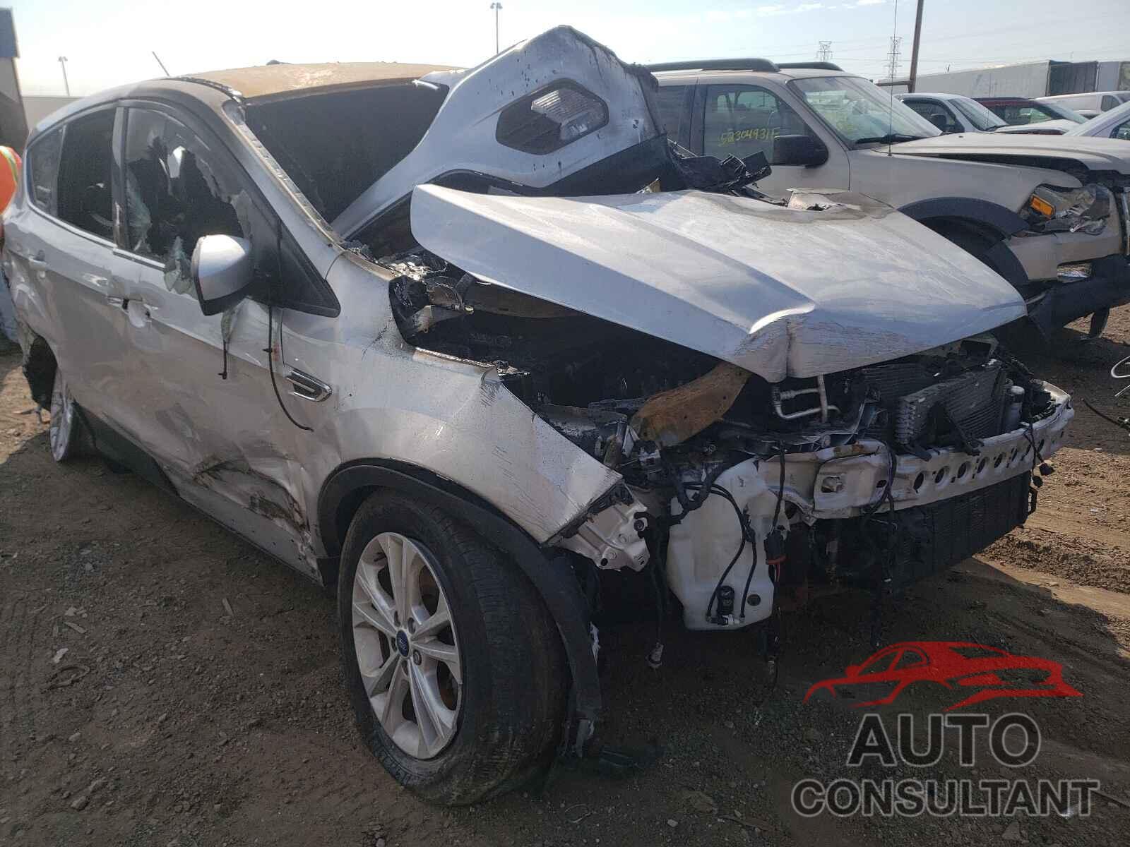 FORD ESCAPE 2017 - 1FMCU0GD1HUB59409