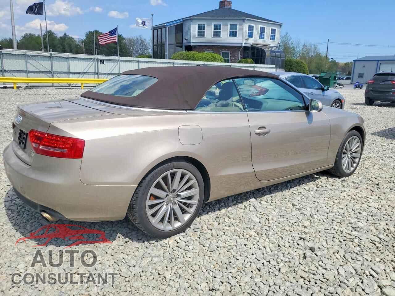 AUDI A5 2011 - WAULFAFH3BN004464