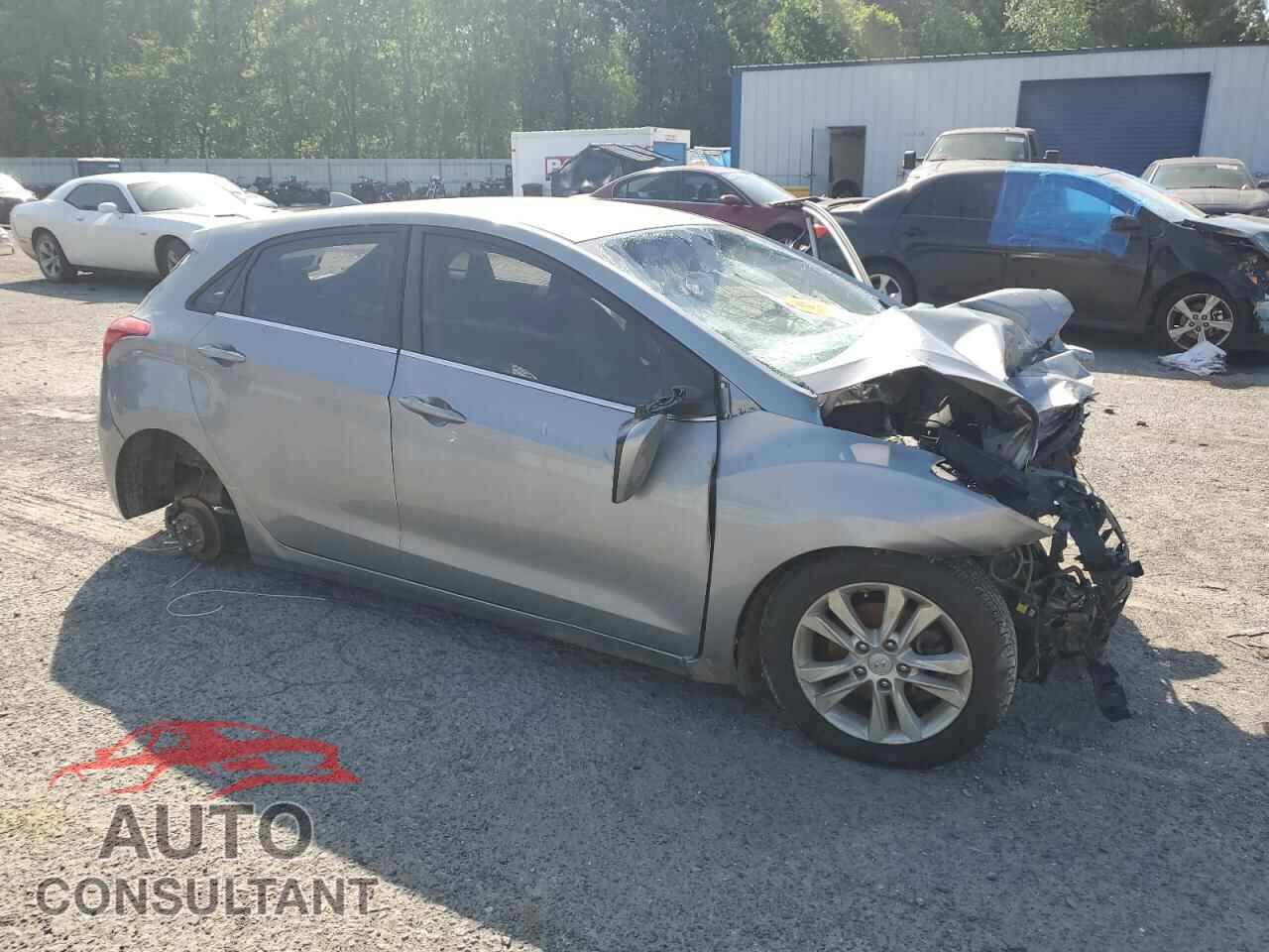 HYUNDAI ELANTRA 2013 - KMHD35LE2DU063155