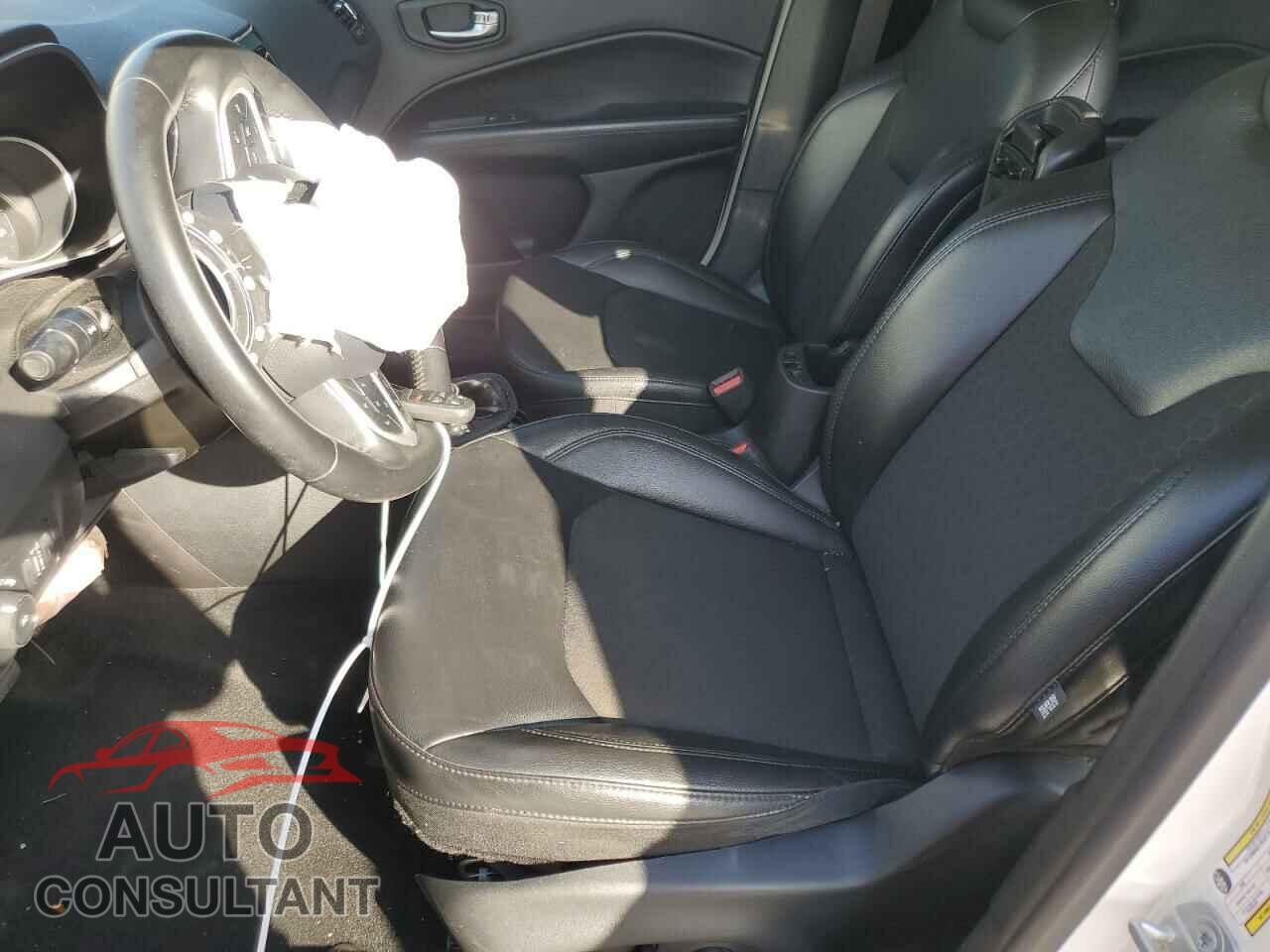 JEEP COMPASS 2019 - 3C4NJCBB5KT692720