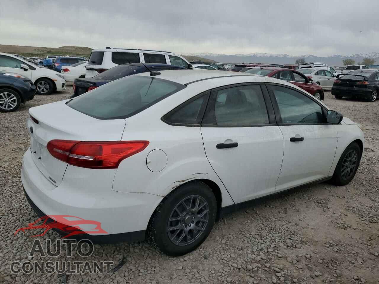 FORD FOCUS 2015 - 1FADP3E2XFL324143