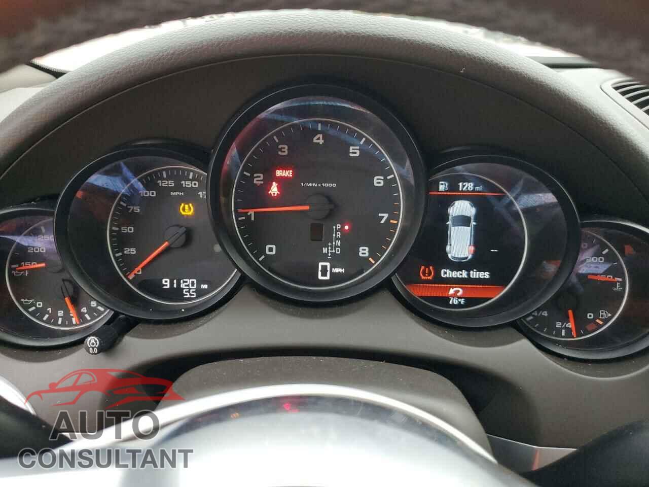 PORSCHE CAYENNE 2016 - WP1AA2A29GKA36604